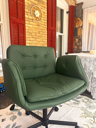 Green tufted swivel - tufted,