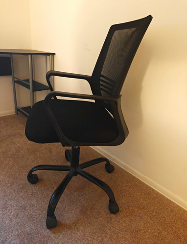 Black mesh swivel office - mesh, task